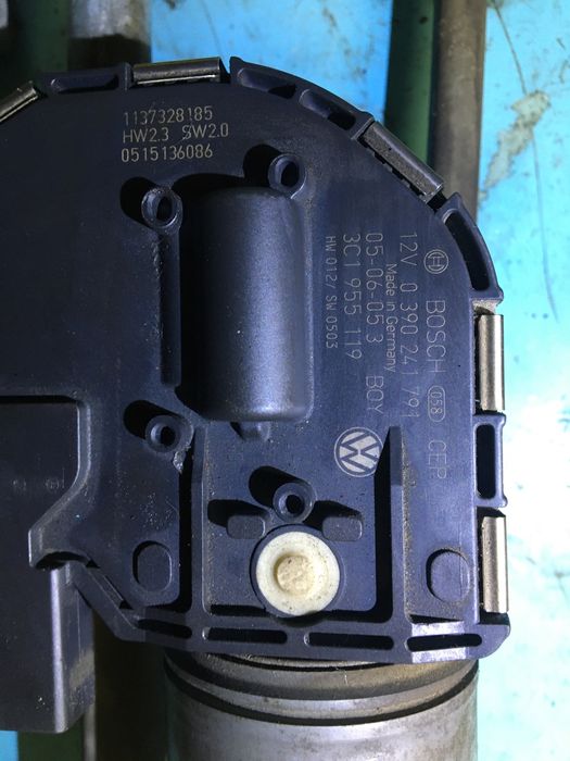 Трапеція двірників Passat B6