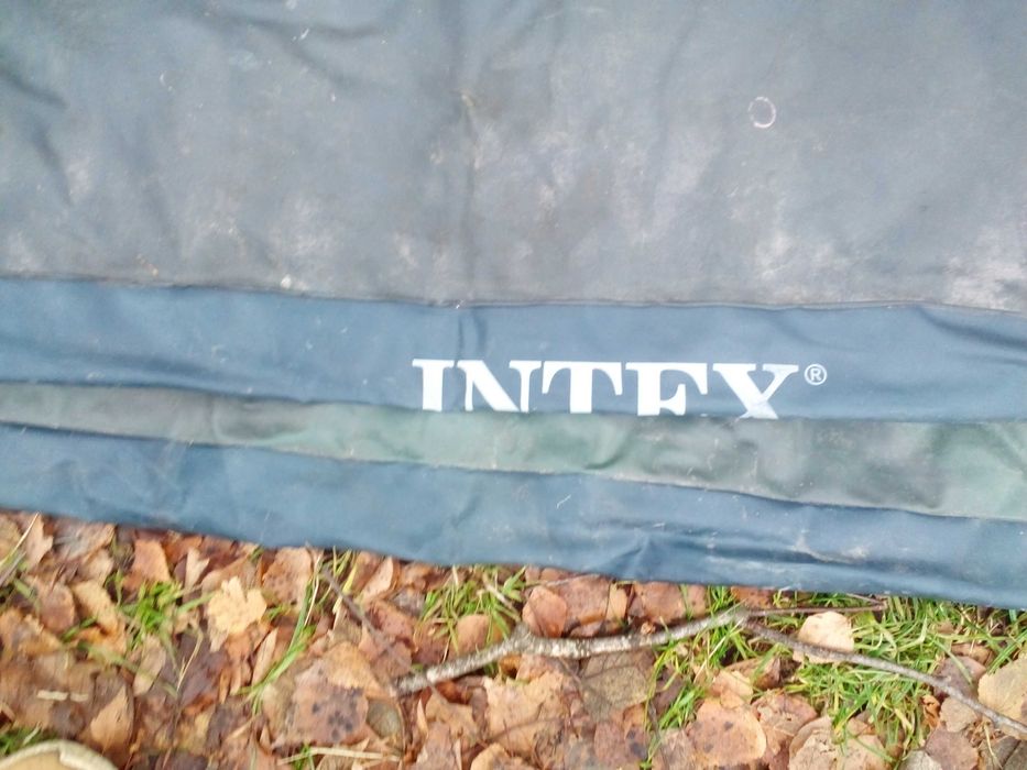 Надувний матрас INTEX 135 на 2м; надувну лодку без весел.