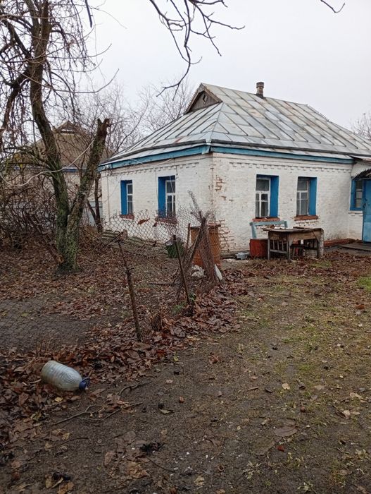 Продам цегляний будинок