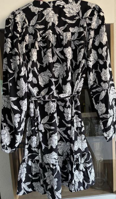 Zwiewna sukienka ciazowa