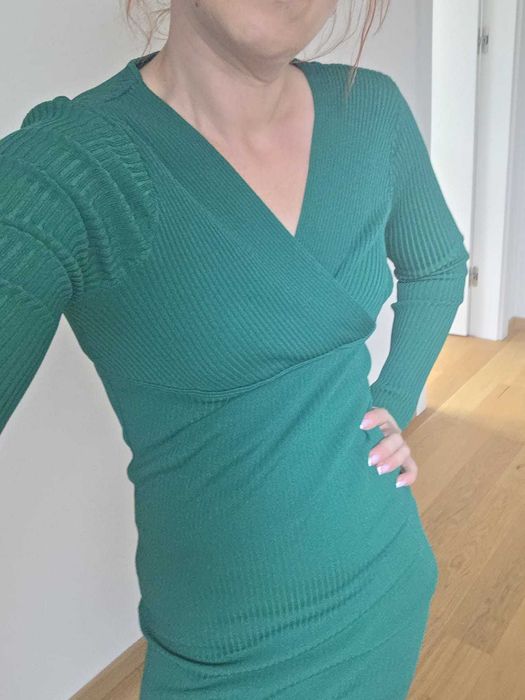 Sukienka midi Zara dopasowana