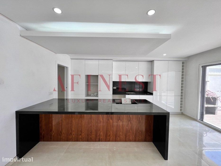 Moradia T4 Com Jardim, Piscina E Garagem