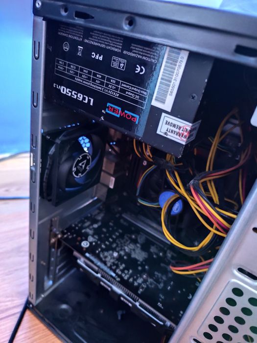 Komputer stacjonarny i5-7400/1050ti Msi