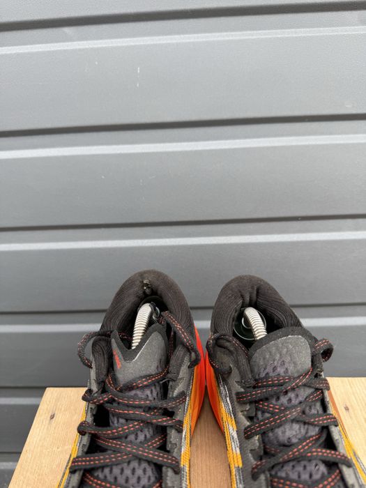 Кросівки asics novablast 42,5