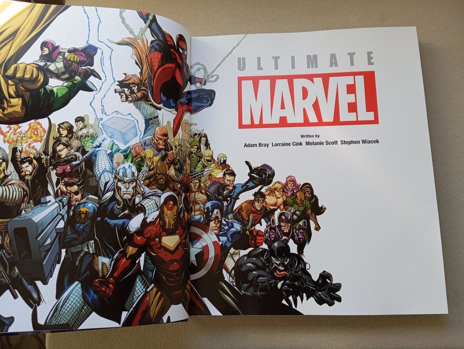 Super livro Ultimate Marvel
