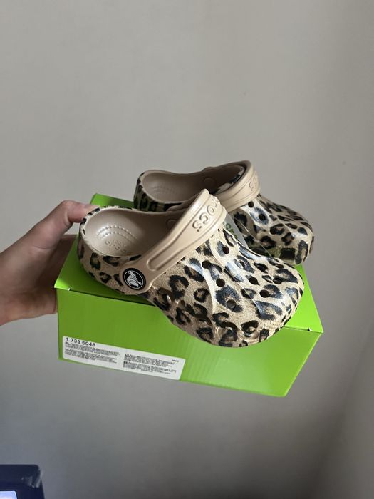 Crocsy w panterke c8 rozmiar 24/25