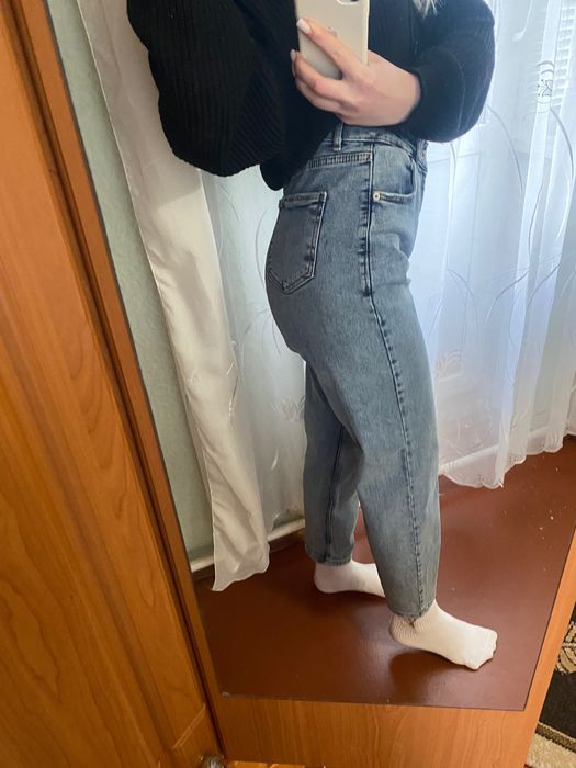 Якісний та новий одяг.