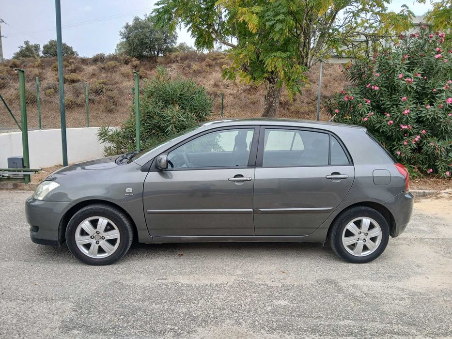 Toyota corolla 1.4 gasolina(2004)