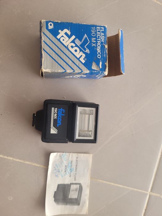 Máquina fotográfica vintage Minolta 110 Zoom SLR