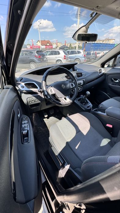 Рестайлінг Renault Scenic Рено Сценік III 2012 р 1,5 К9К дизель 6МКПП