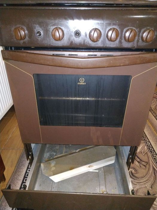 Плита газова Indesit