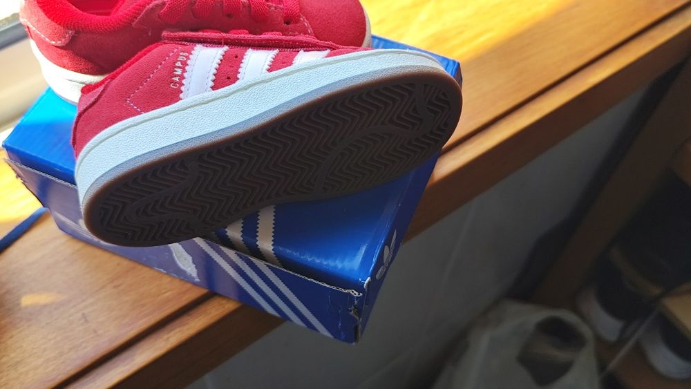 Sapatilhas adidas n24