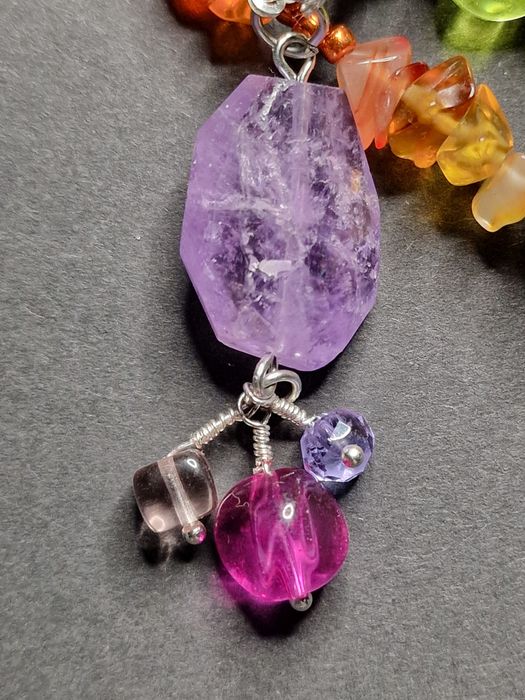 Naszyjnik z kamieniami naturalnymi