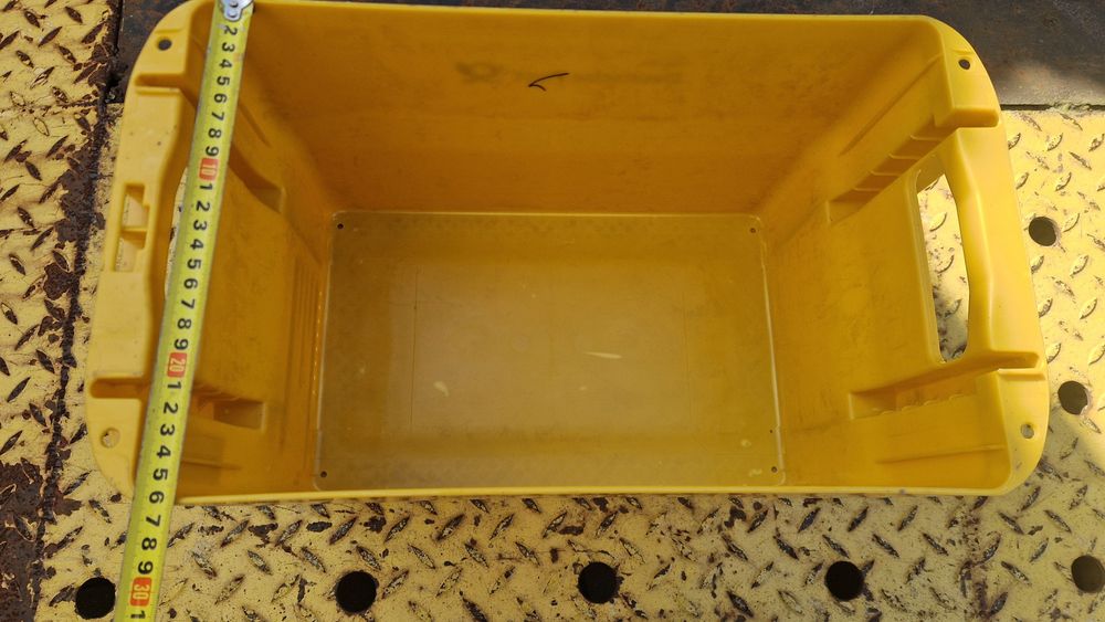 Skrzynki Plastikowe Mocne 4szt z  przesyłką olx