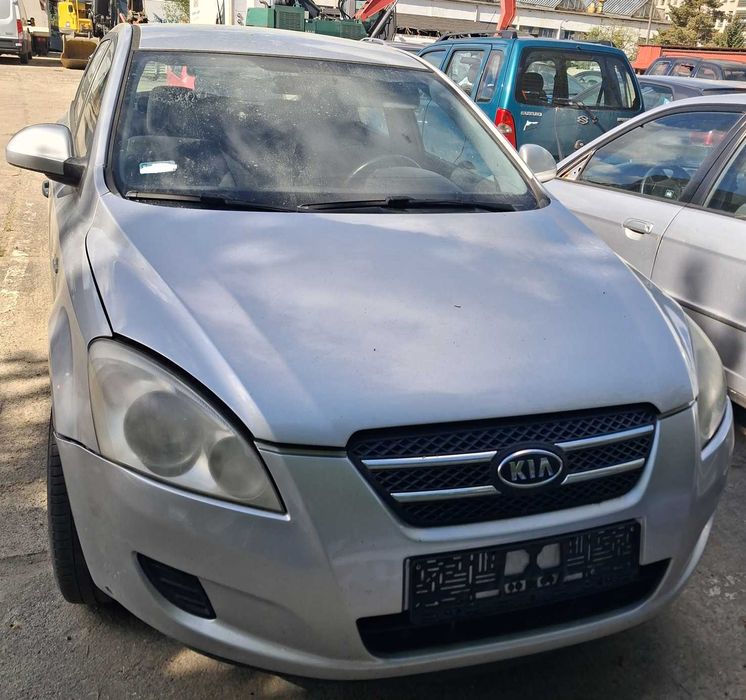 Kia Ceed CRDI- rok 2007, 1.6 diesel, kod lak.:9S - na części