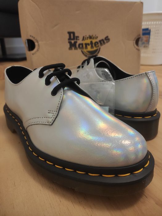 Dr. Martens 3 Eye Silver NOVAS