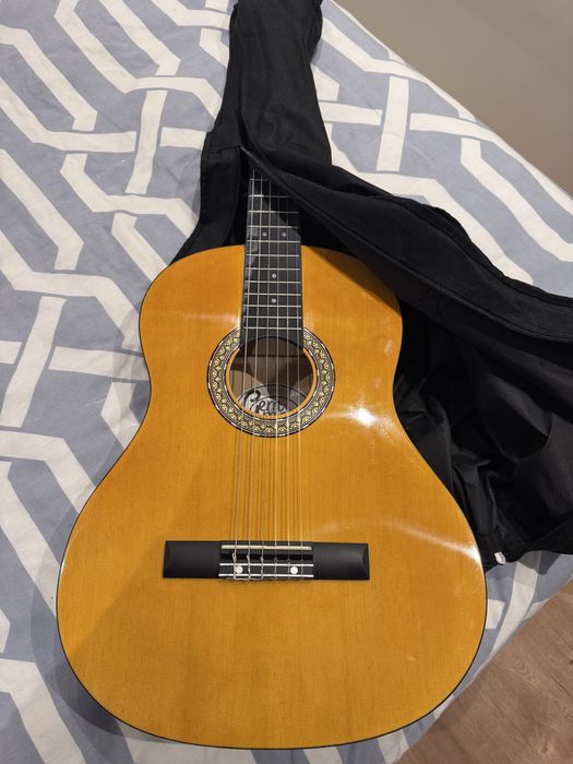Vendo Violão Gemma! Novo