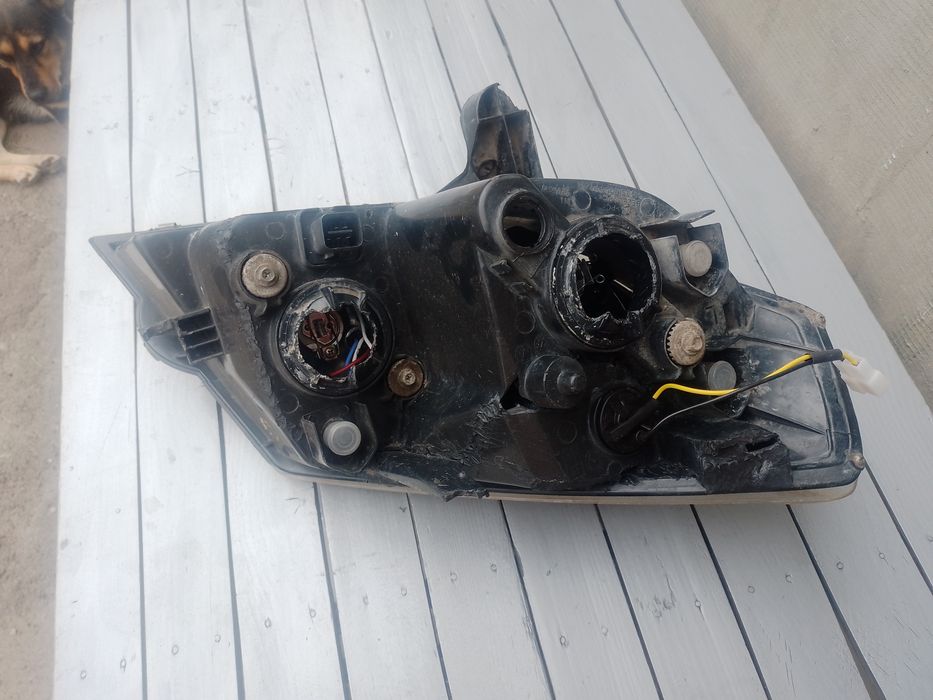 Продам ліву фару Geely MK