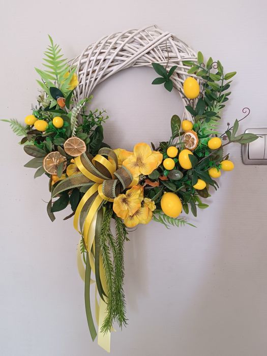 Cytrynowy wianek żółty dekoracja wiklinowy wianek