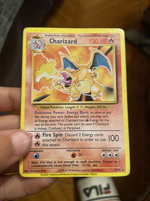 Card pokemon charizard