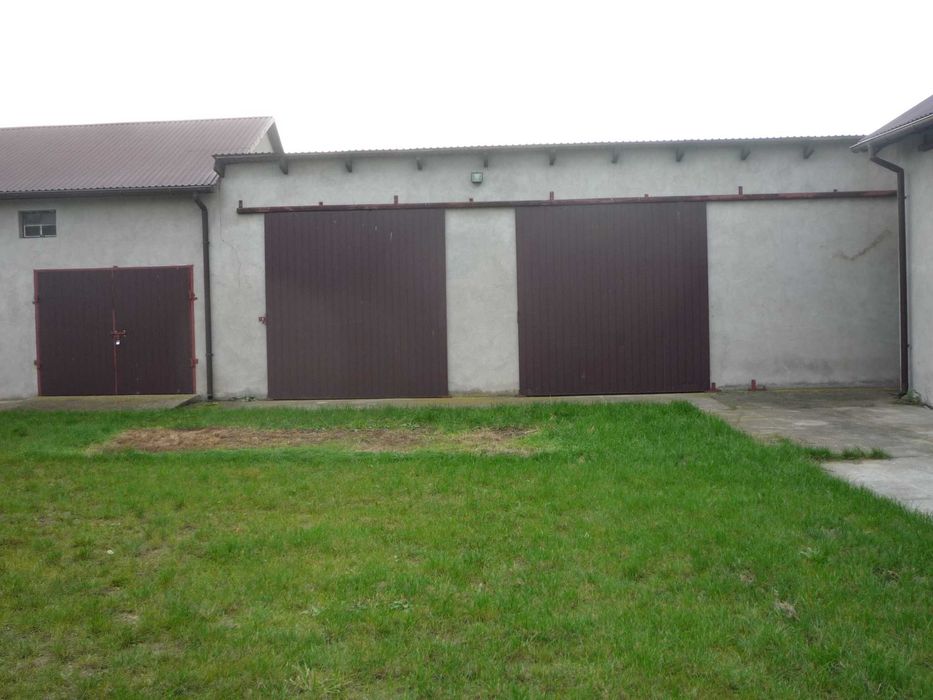 Dom z zabudowaną działką 3 tys. m kw.