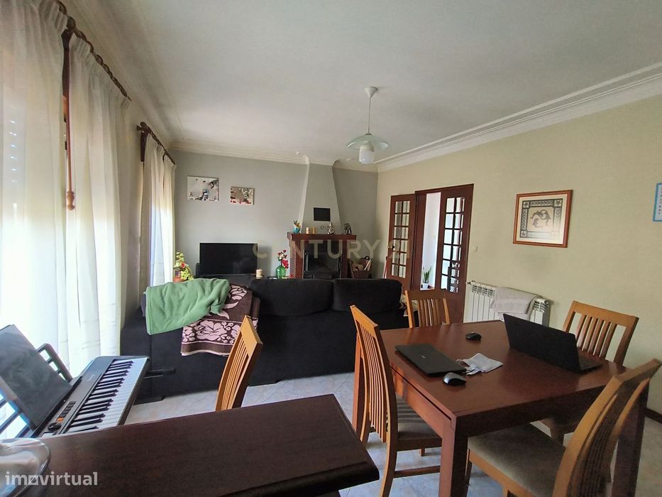 Andar Moradia com terraço situado em Lanheses, Viana do Castelo