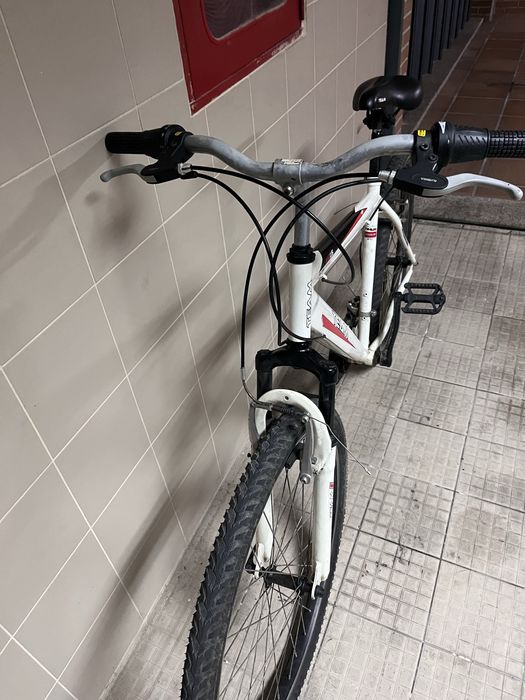 Bicicleta branca