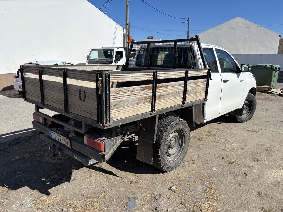 Toyota hilux 2.4 4x4