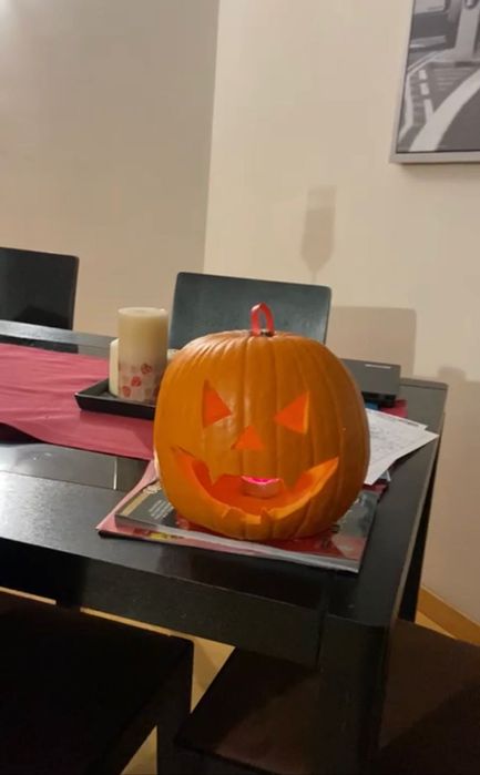 Mesa de sala 6 pessoas como nova menos de metade do preço