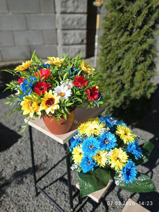 Красиві екібани зу штучних квітів