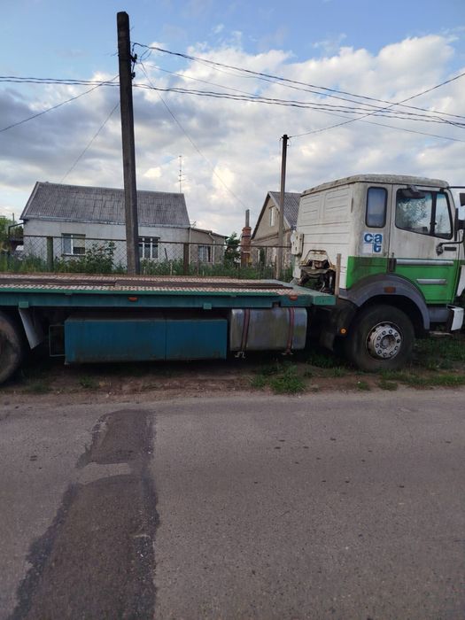 Автовоз Mercedes-Benz 1827L
