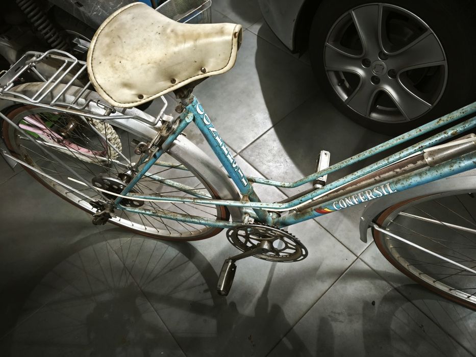 Bicicleta de senhora pasteleira