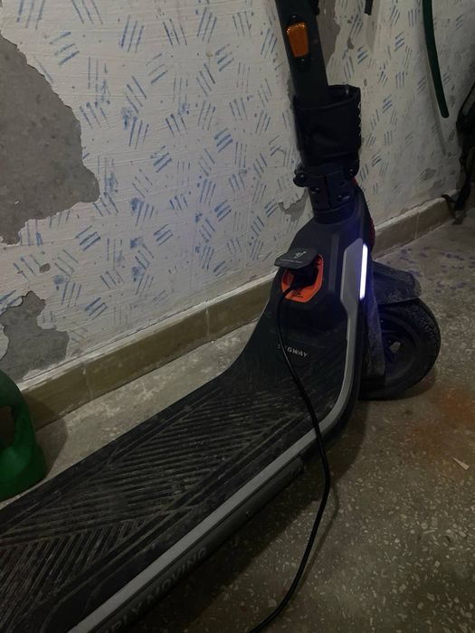 електросамокат Ninebot Segway P65