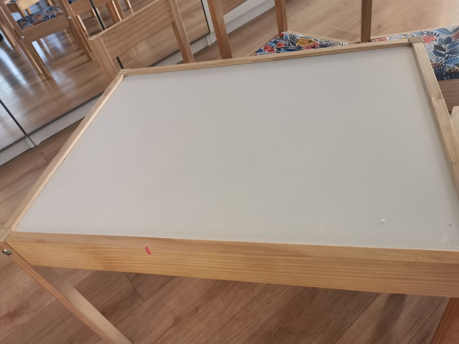 Stolik i krzesła dziecięce ikea latt