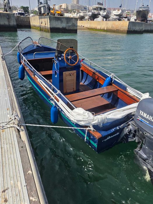 Barco Clássico Restaurado