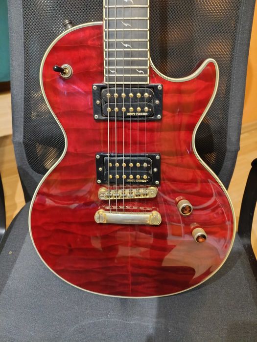 Epiphone Les Paul Prophecy GX z walizką.