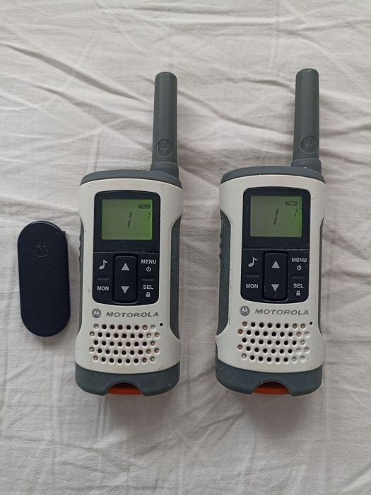 Продам рабочие рации  Motorola TLKR T50