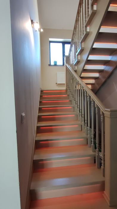 Продаж будинку в передмісті