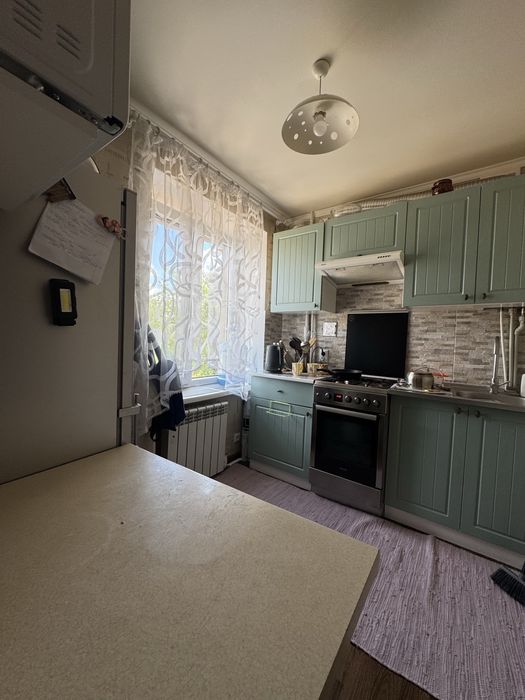 Продаж 3х кім квартири з косметичним ремонтом м. Соснівка