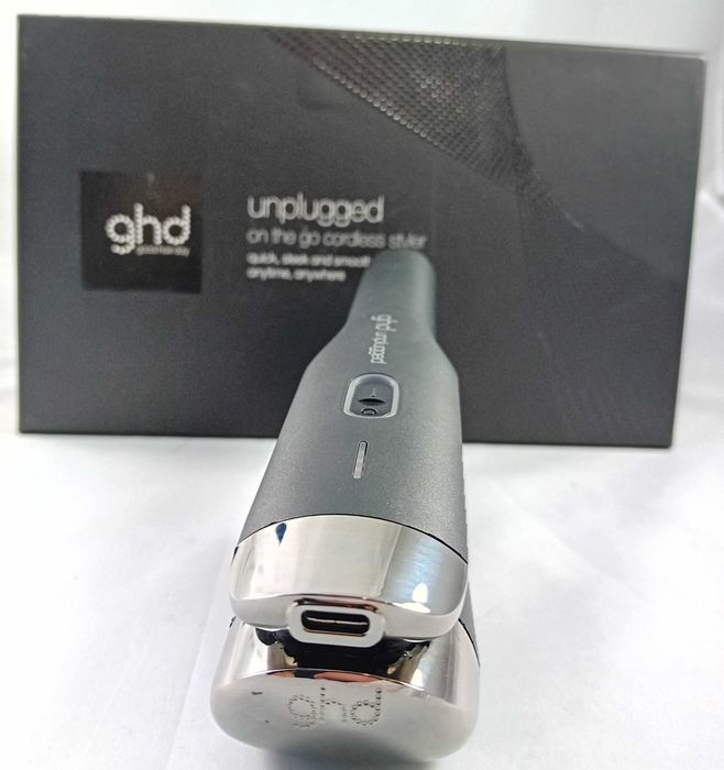 Prostownica bezprzewodowa do włosów GHD Unplugged Black