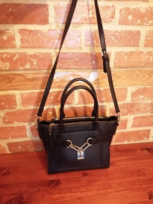 Mala Parfois preta (pele vegan) cobra