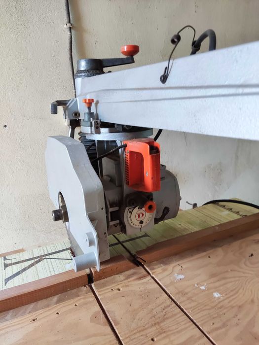 Radial DeWalt 1600 S