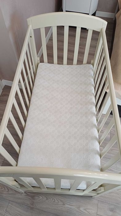 Дитяче ліжко колиска