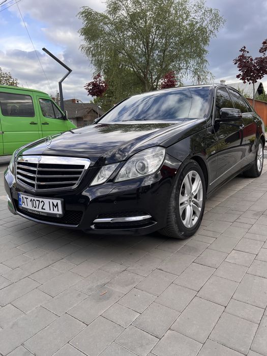 Mercedes-benz Е212    2.2 дизель  2011р