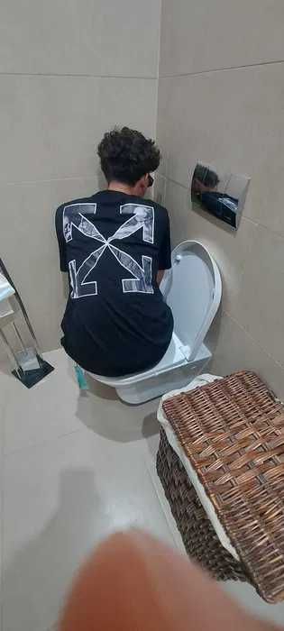 OFF-WHITE Caravag Arrow Over T-Shirt