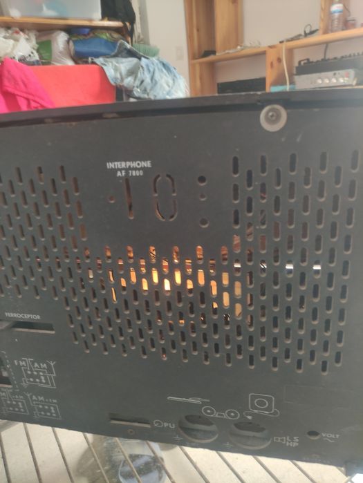 Rádio antigo válvulas