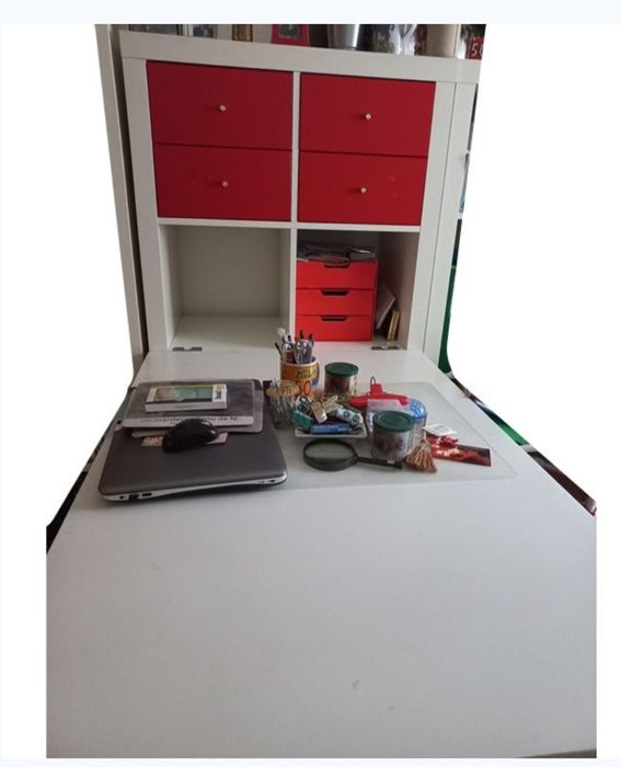 IKEA Secretária com estante e cadeira