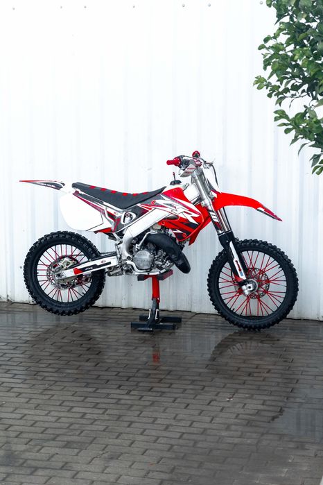 RESERVADA - HONDA CR 125 ATÉ 40€/MÊS