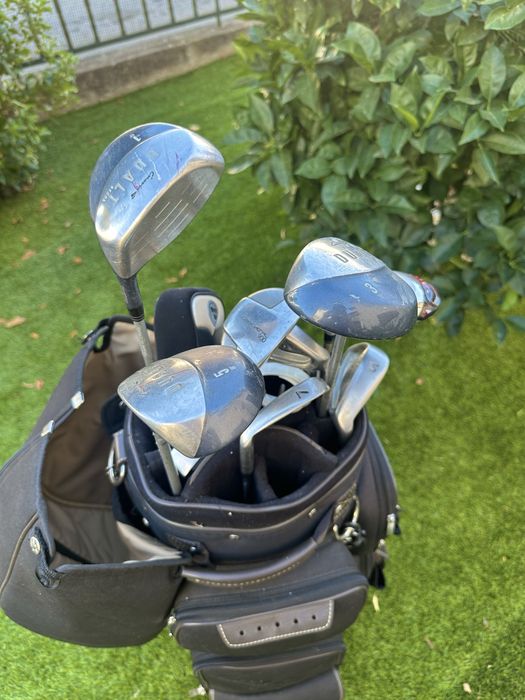 Conjunto de Golfe Completo — Saco, +13 Tacos, Putter Odyssey White Hot e Acessórios