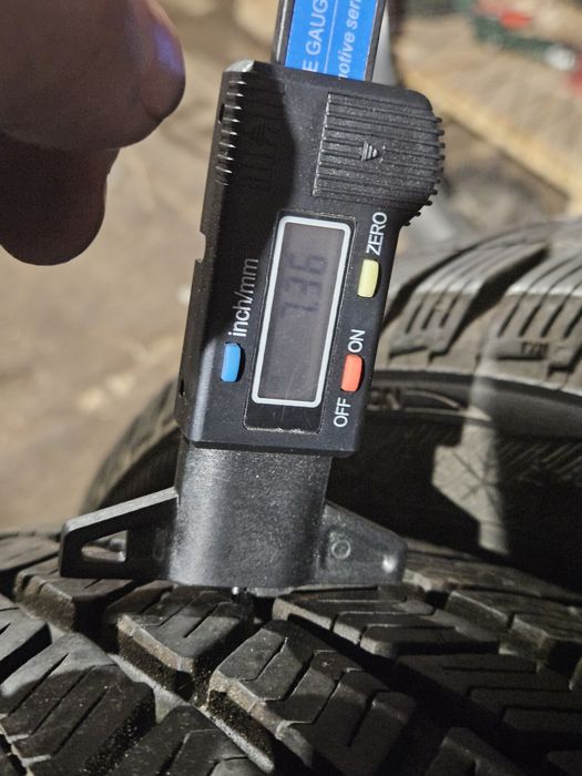 Opony zimowe 185/60/15  Barum